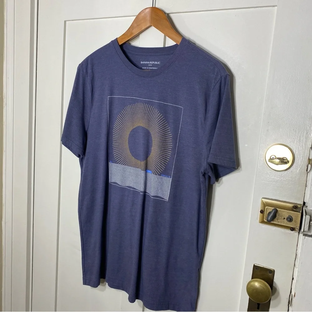 Banana Republic Vintage Graphic Sunrise Flight Blue Short Sleeve T Shirt L - Picture 2 of 10